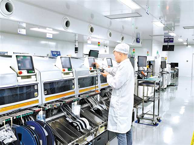 AI工友 在設備“喊疼”之前，先打報告